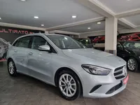 Mercedes-Benz-B 180 detalhes 2