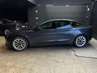 Tesla-Model 3 detalhes 1