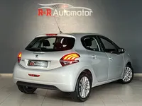 Peugeot-208 detalhes 1