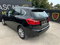 BMW-216 Active Tourer detalhes 2