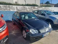 Mercedes-Benz-C 220 detalhes 1