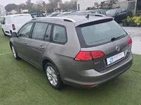 Volkswagen-Golf detalhes 1