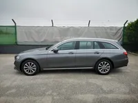 Mercedes-Benz-E 220 detalhes 1