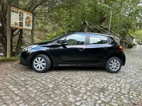 Peugeot-208 detalhes 1