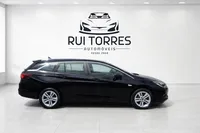 Opel-Astra Sports Tourer detalhes 2