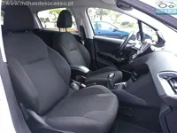 Peugeot-208 detalhes 2