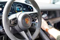 Porsche-Taycan detalhes 2