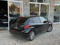 Peugeot-208 detalhes 1