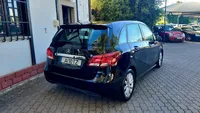 Mercedes-Benz-B 180 detalhes 2