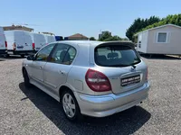 Nissan-Almera detalhes 2