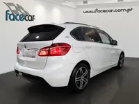 BMW-225xe Active Tourer detalhes 2