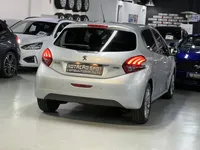 Peugeot-208 detalhes 1