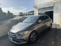 Mercedes-Benz-B 180 detalhes 2