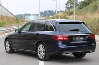 Mercedes-Benz-C 180 detalhes 2