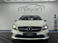 Mercedes-Benz-A 200 detalhes 1