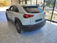 Mazda-MX-30 detalhes 1