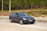 Mercedes-Benz-C 200 detalhes 2